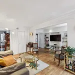 2 Bedrooms Near Galeries Lafayette