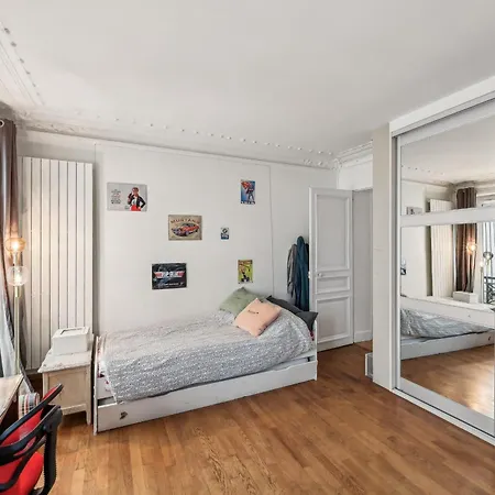 Appartamento 2 Bedrooms Near Galeries Lafayette Parigi