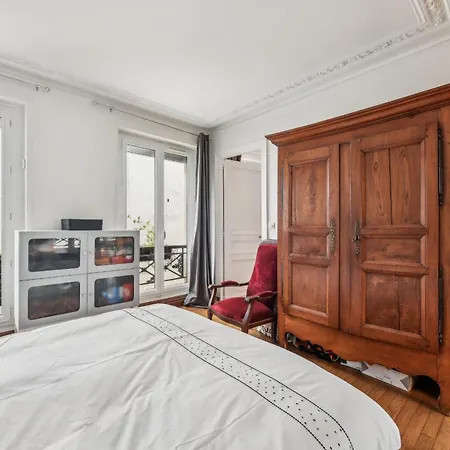 Apartment 2 Bedrooms Near Galeries Lafayette Paris